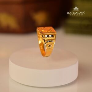 Flaw Yellow Gents Ring