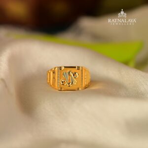 Flaw Yellow Gents Ring