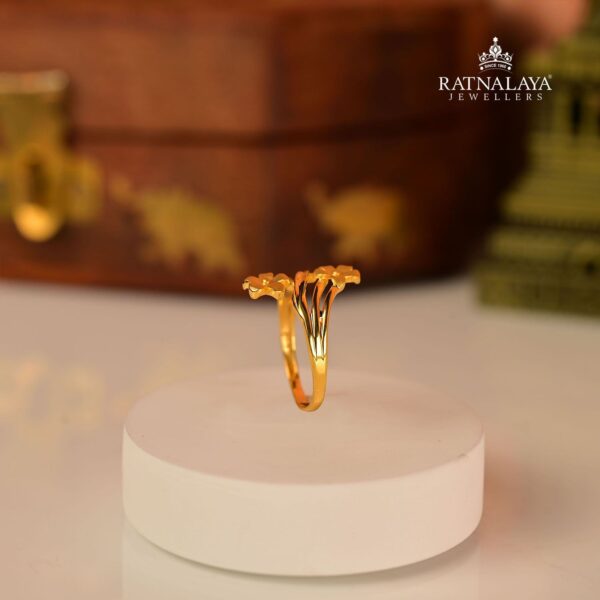 Two flower Design Ladies ring 22k Gold