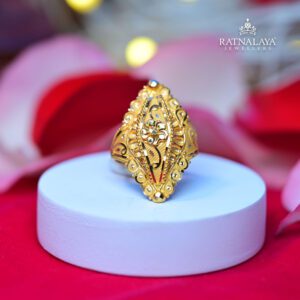 Traditional Ladies Ring 22k Gold