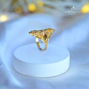 Fancy Ladies Ring 22k GOLD