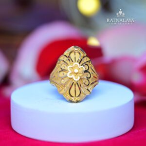 Plan Gold fancy Ladies Ring