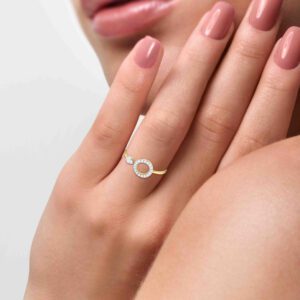 THE DIAMOND CIRCLE RING FOR WOMEN