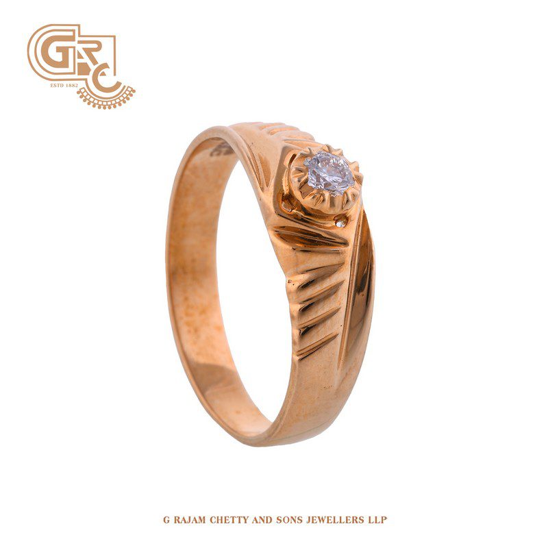 Single diamond ring