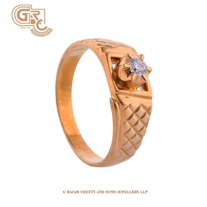 Single diamond ring