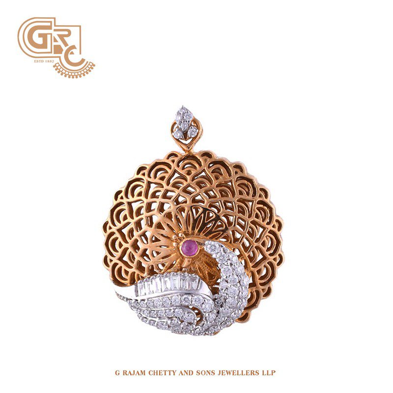 Swan diamond pendant