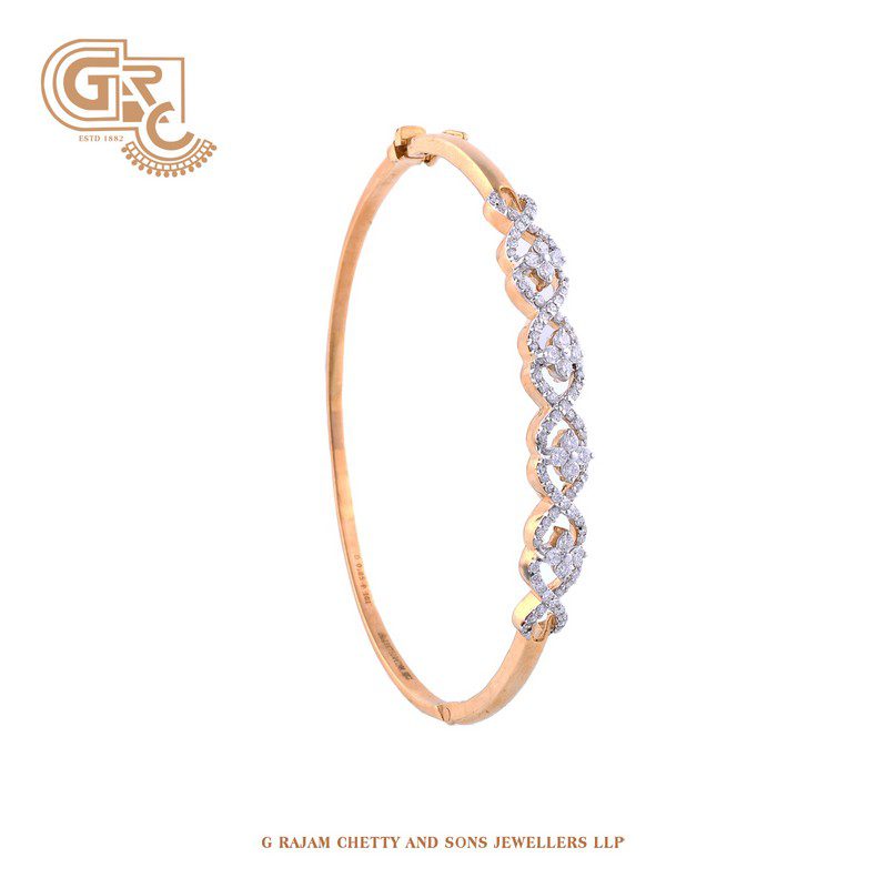 Resplendant diamond bracelet