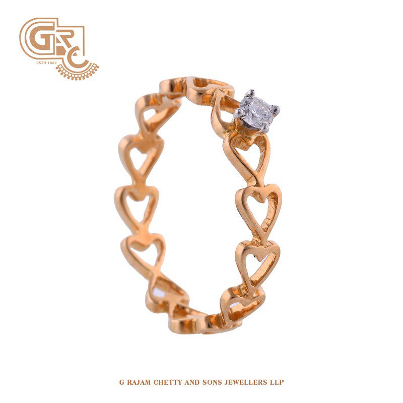 Hearty diamond ring