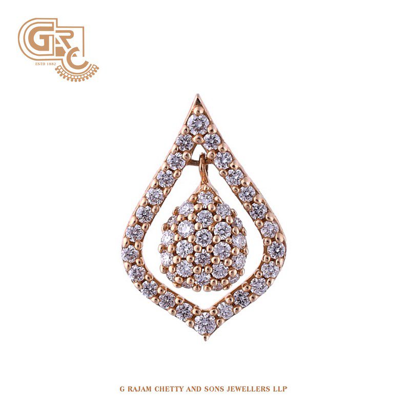 Exemplary pendant set