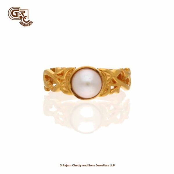 White Pearl Elegant Floral Gents Ring