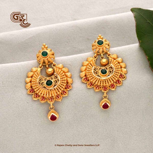 Round Chandbali Green Stone Earring