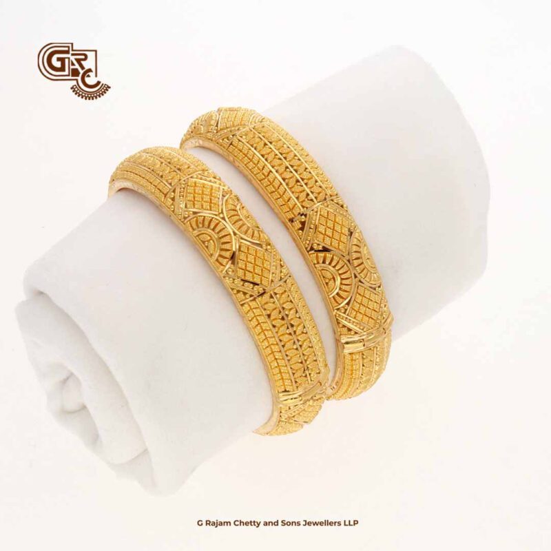 Fancy Luxury Trending Bangle