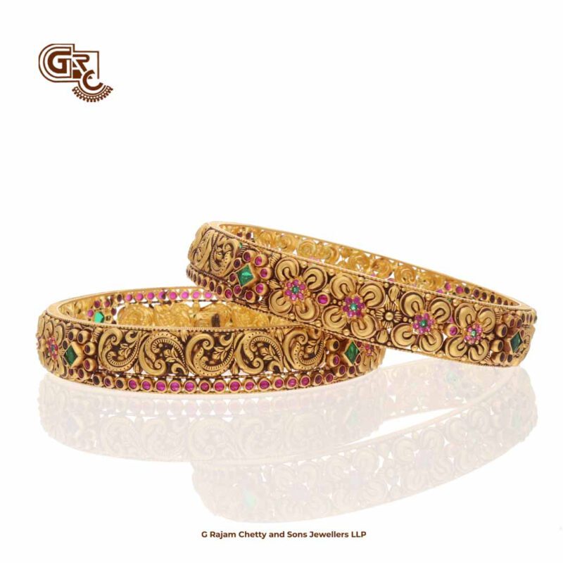 Antique Uniques Kamalam Floral Ruby Stone Bangle