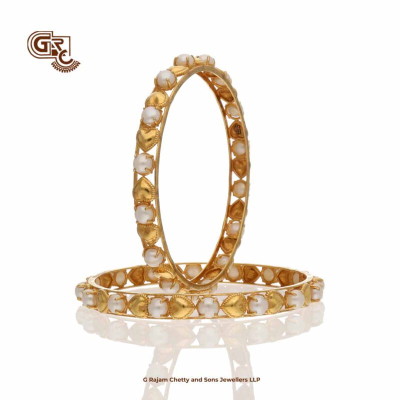 Traditional Pearl Heart Traditional Bangle