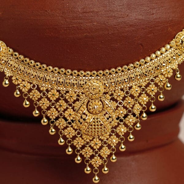NECKLACE 22