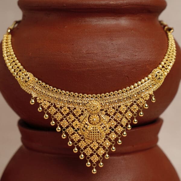 NECKLACE 22