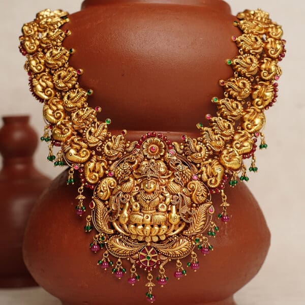 NECKLACE 22