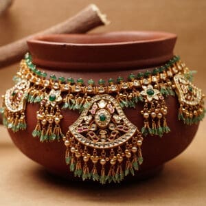 NECKLACE 22