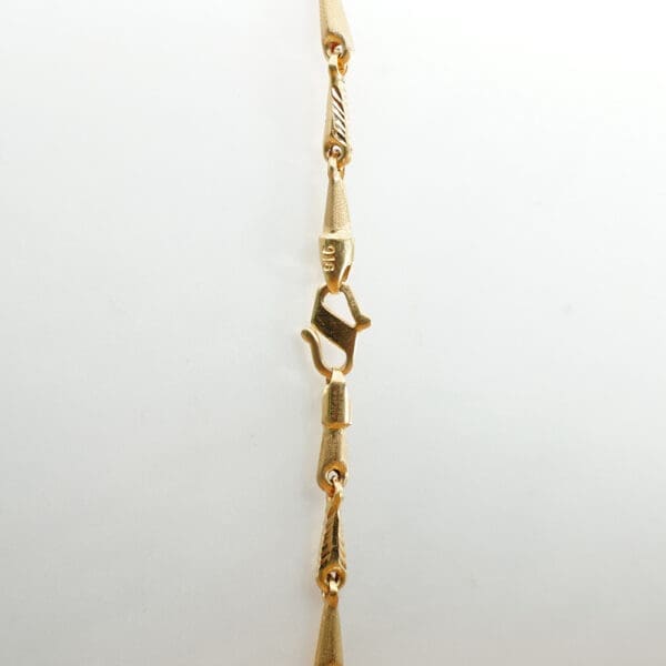 CHAIN 22