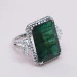 18kt White Gold Polki Diamond Green Ring DRL/1519