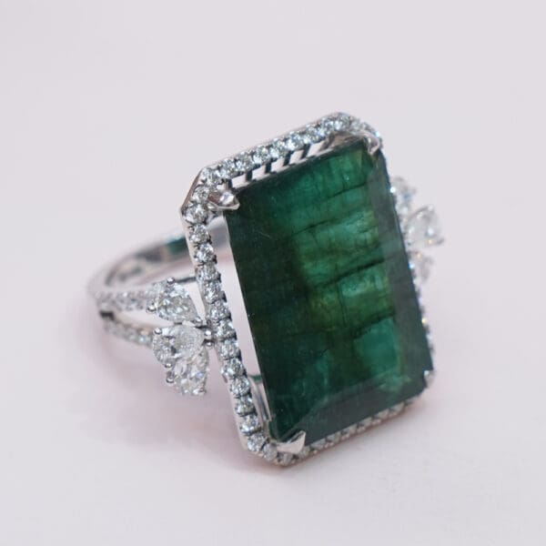 18kt White Gold Polki Diamond Green Ring DRL/1519