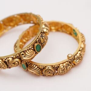 22kt Antique Tample Yellow Gold Laxmi Shankh Pair of Kara KR22/523