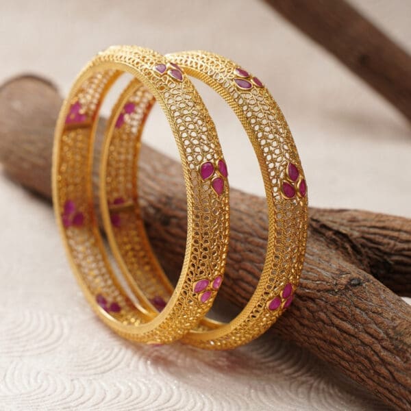 22Kt Yellow Gold Pair Of Kada / Bangles KR22/250