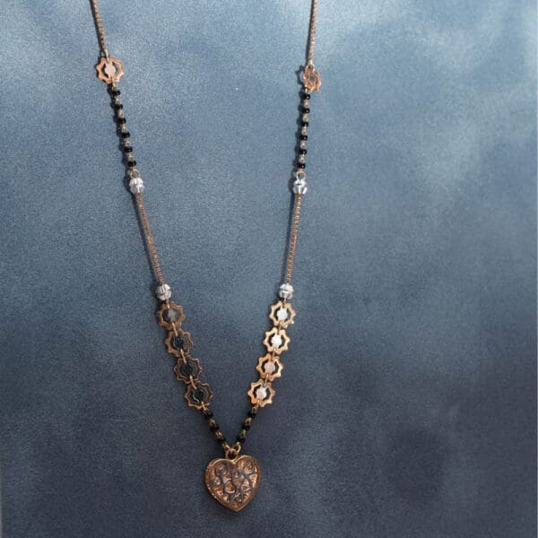18Kt Gold Mangalsutra with Heart Pendant MS18/8