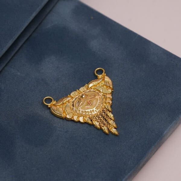 18Kt Yellow Gold Pendant for Mangalsutra PD18/46