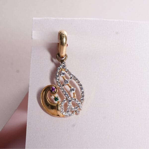 18 Kt Yellow Gold with Diamond Pendant LC18/333
