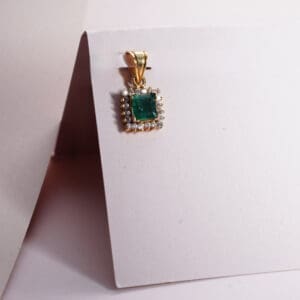 18 Kt Yellow Gold Pendant LC18/457