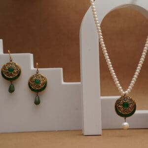 PEARL SET POKLI GOLD PENDANT AND POLKI GOLD EARRINGS BLSM/1