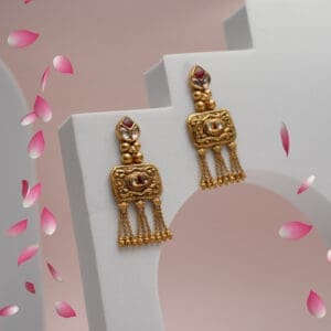 22Kt Yelow Gold Kundan Earrings ER22/611 22Kt Yelow Gold Kundan Earrings ER22/611