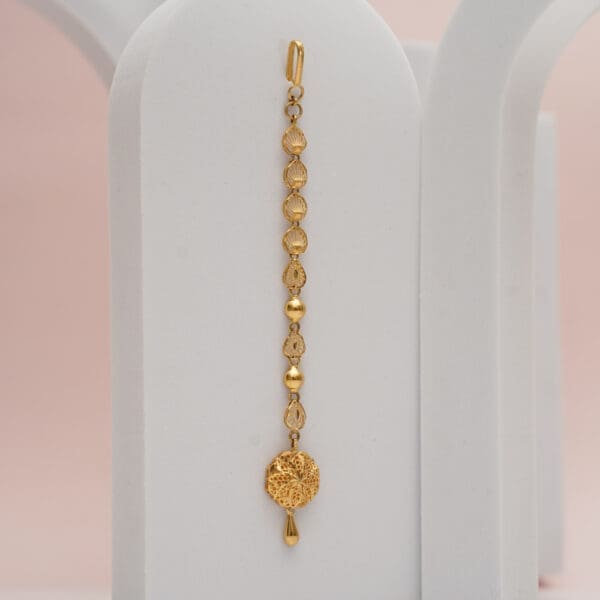 22Kt Gold Yellow Maang Teeka TK22/9