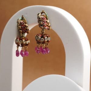 Regal Radiance: 18kt Gold Kundan Polki Earrings PKE18/37